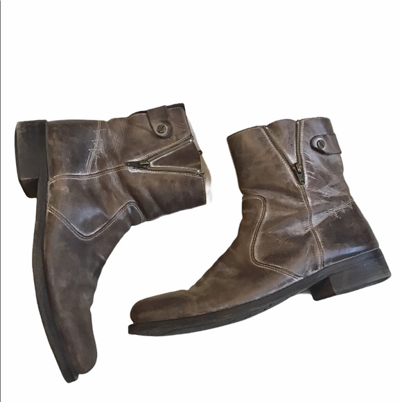 Steve Madden Other - Steve Madden Distressed Leather Ankle Boots